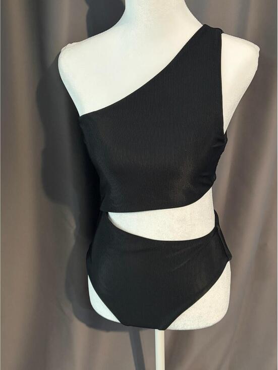 BEACH RIOT Other - Beach Riot One Shoulder Cutout One Piece Swimsuit Black Ribbed Size M NWT